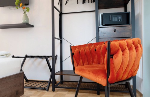 Hallwangen Apartment | Room 'Doppelzimmer 6 Premium' with Shared Terrace, Shared Garden and Wi-Fi