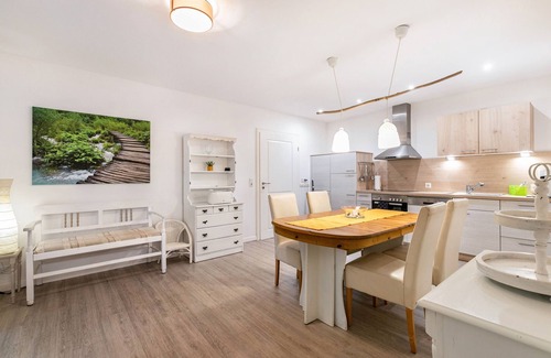 Cecilienkoog Apartment | Room 'Feuer' in Reußenköge