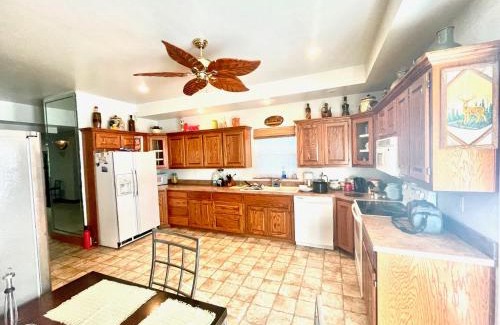 Northeast Kansas City House | Room in a house