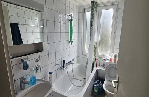 Epalinges Bed & Breakfast | Room in a shared apartment in Epalinges