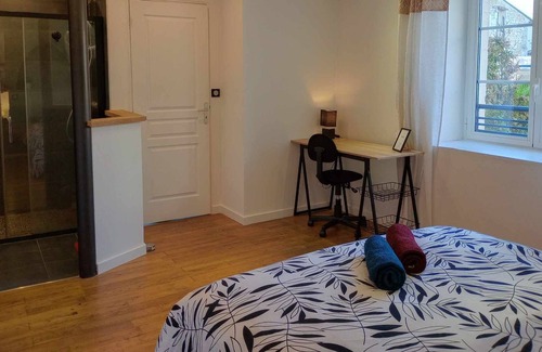 Saint-Coutant-le-Grand Bed & Breakfast | Room in a charming villa with private pool and jacuzzi
