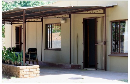 Lephalale House | Room in Guest Room - Old Farmhouse for 3 in Limpopo Province