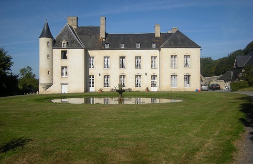 Asnieres-en-Bessin House | Room in Tower The Castle of Asnières en Bessin