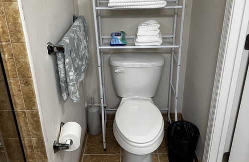 Largo Apartment | Room in Upper Marlboro - Long term booking only. Minimum stay 28 nights.