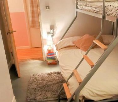 Waterloo House | Room just of the Southbank sleeps 3