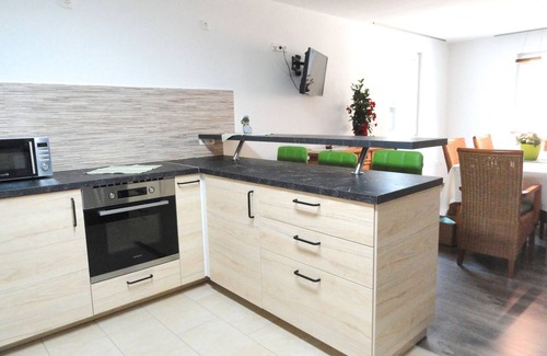 Huettenfeld Apartment | Room 'Karin's Zimmer 1' with Wi-Fi