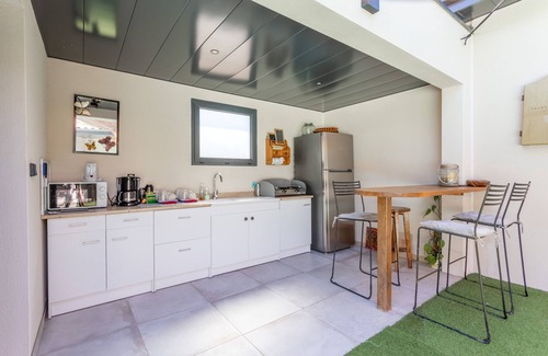 Treilles Apartment | Room 'La Catalane' with Shared Terrace, Shared Garden and Wi-Fi