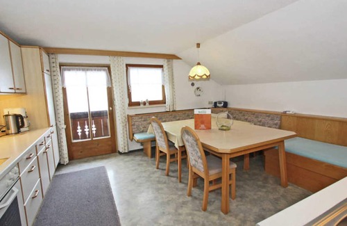 Tobadill Apartment | Room no. 4 double room (max. 3 persons) - Haus Mühlhof