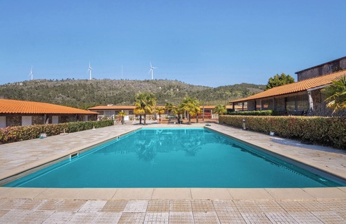 Armamar Apartment | Room 'Quarto 3 - Gojim Casa Rural' with Mountain View, Wi-Fi and Air Conditioning