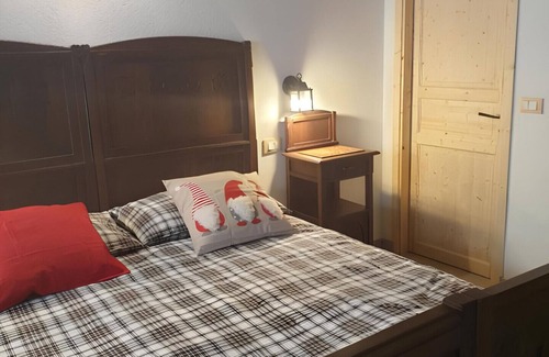 Sampeyre Bed & Breakfast | Room "Serenella" in B&B Antica Casa Occitana