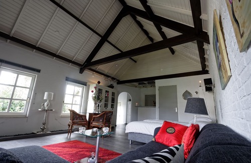 Blitterswijck House | Room to rent with own entrance, living room and bathroom