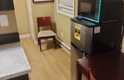 Southern Mattapan House | Rooms and apartment rentals in Boston ma.