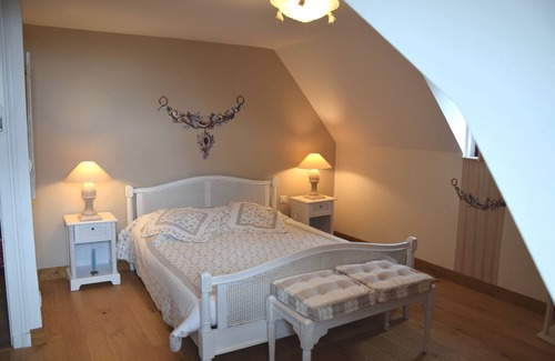Leyritz-Moncassin House | ROOMS, Bordeaux region, wine route, baths, cures.