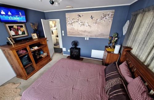 Stokes Valley House | rooms with a view