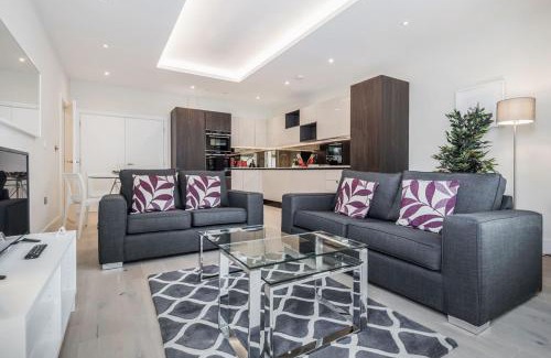 Surbiton Hill Apartment | Roomspace Serviced Apartments- Lyons House