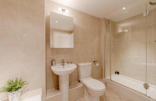 Wimbledon Apartment | Roomspace Serviced Apartments - The Courtyard