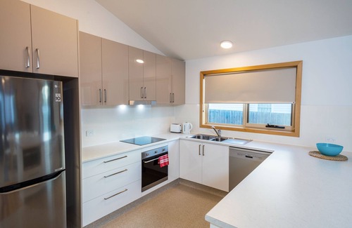 Railton House | Roomy modern 3-bedroom home