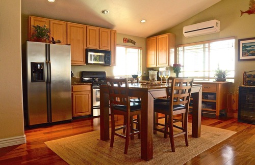 Bay Park Apartment | Roomy, Quaint, Studio Loft w/Bay View - Central SD Location