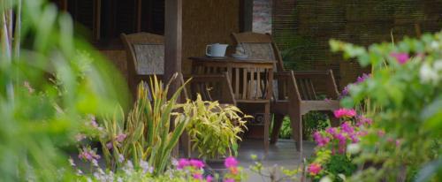 Sunberanjar House | Rosa's Ecolodge - Traditional Homestay