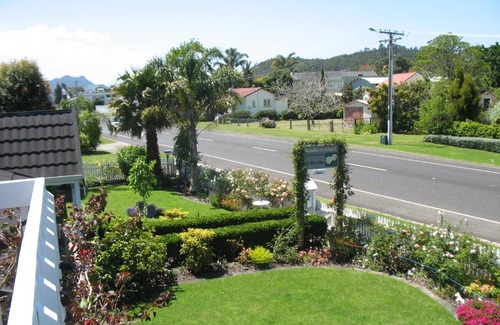 Whitianga Bed & Breakfast | Rosalie On Albert B&B