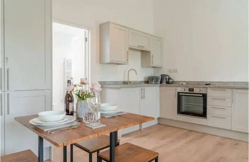 Mangotsfield House | Rose Barn, Recently Converted Modern Barn, Cotswolds