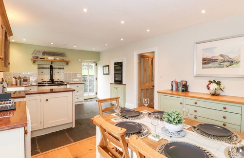 Troutbeck Cottage | ROSE COTTAGE AT TROUTBECK, character holiday cottage in Troutbeck