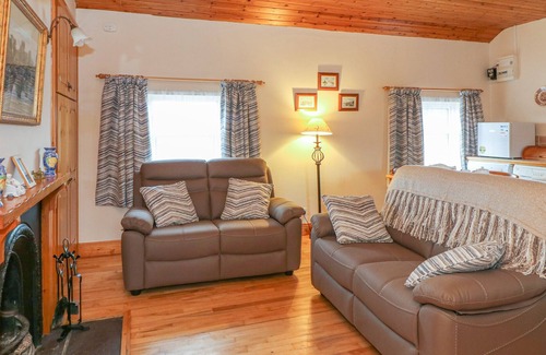 Ramsgrange Cottage | ROSE COTTAGE, family friendly in Duncannon, County Wexford