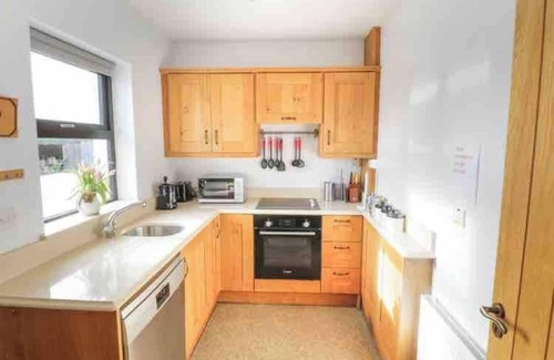 Magherareagh Cottage | Rose Cottage in Ennistymon - Near Cliffs of Moher