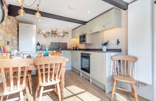 Great Snoring Cottage | Rose Cottage - UKC4238