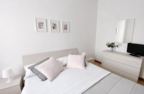 Negrar Apartment | Rose e Tulipani
