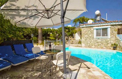 Peristerona House | Rose Garden Villa Peristerona