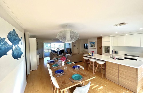 Port Willunga House | Rose Villa - Port Willunga Beach Retreat