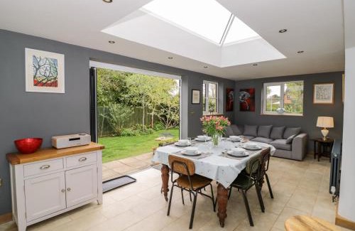 Moreton-in-Marsh House | Rosemead