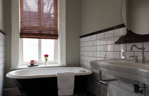 Utica Bed & Breakfast | Rosemont Inn Bed & Breakfast