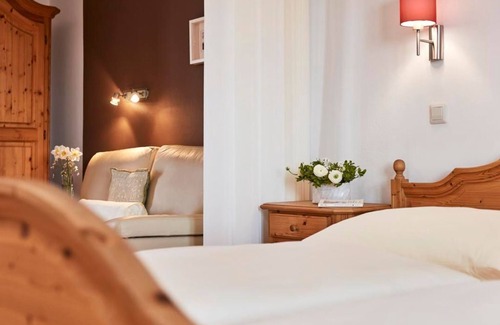 Gruisla Bed & Breakfast | Rosenzimmer - Winzerhof Klöckl