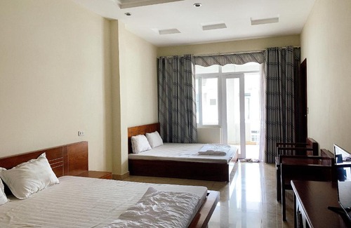 Ha Long Bed & Breakfast | RosePark Tuan Chau