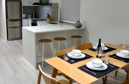 Tauriko House | Rosewood Retreat - Winter Rates , A Tauranga Favorite, convenient location