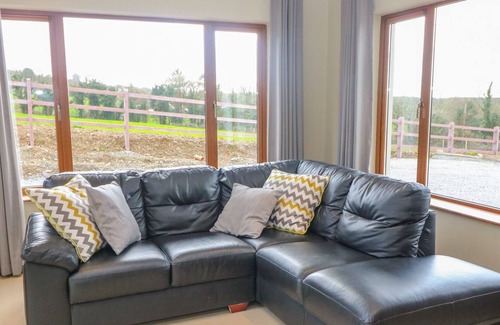Farranfore House | ROSSANEAN, family friendly in Farranfore, County Kerry