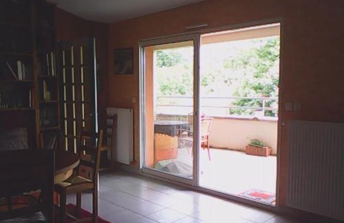 Chatuzange-le-Goubet Apartment | rossignol