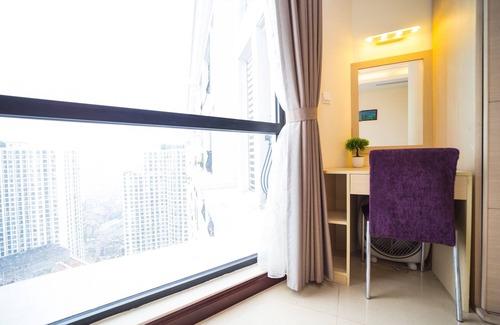Thanh Xuan Apartment | Rosy 5★ Royal City Hanoi ♥Luxury 3 BR Apt-King bed