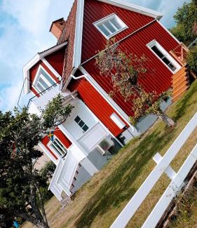 Silverdalen House | Rotes Småland - Haus, Schweden, ideal für Familien, See in der Nähe