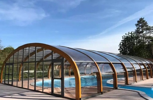 Pont-de-Poitte Cabin | Roulotte 21m2 4 Personen