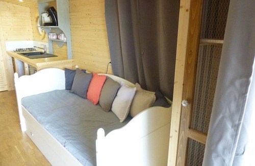 Vix House | Roulotte, Canoe, 4 bikes Marais Poitevin La Rochelle