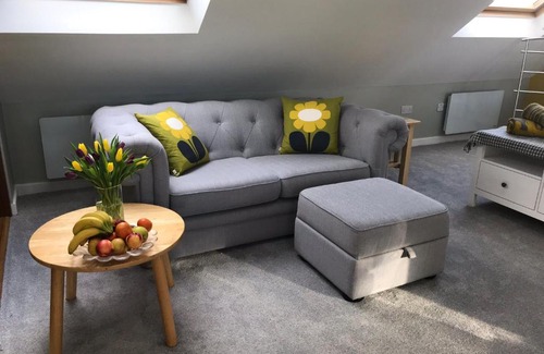 Macclesfield Apartment | Round-y-Corner