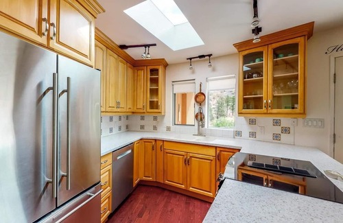 Okanagan-Similkameen House | Roundhouse Ridge - Vineyard, Hot Tub and Acreage to Explore!