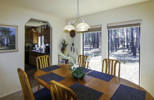 Fort Valley House | Roundtree Retreat - 4 Bedroom, 3 Bath Private Secluded Retreat