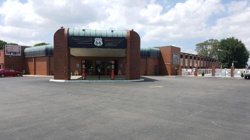 Southern View Hotel | Route 66 Hotel, Southern View, Illinois