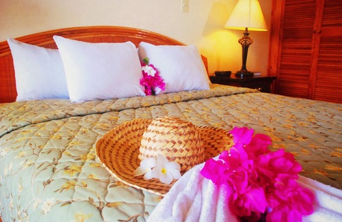 Crown Point Hotel | Rovanel's Resort and Conference Centre