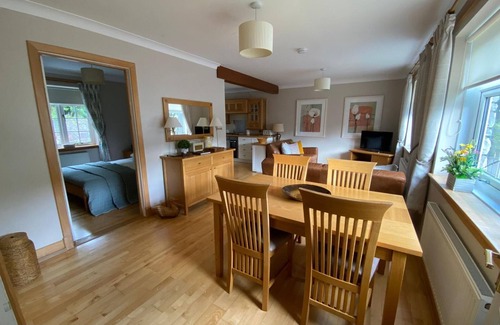 Alva Cottage | Rowan Cottage - Beautiful Country Cottage Sitting at the Foot of The Ochil Hills