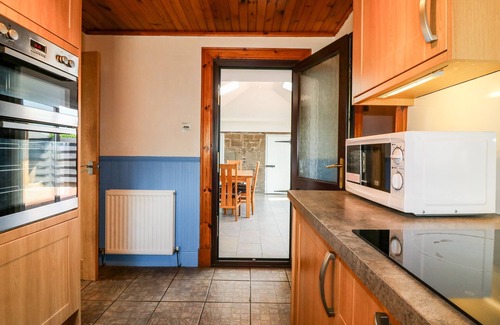 Letham Grange Cottage | ROWAN COTTAGE, pet friendly, country holiday cottage in Arbroath